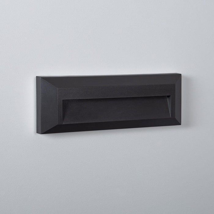 baliza-exterior-led-2w-superficie-pared-rectangular-negro-elide.jpg