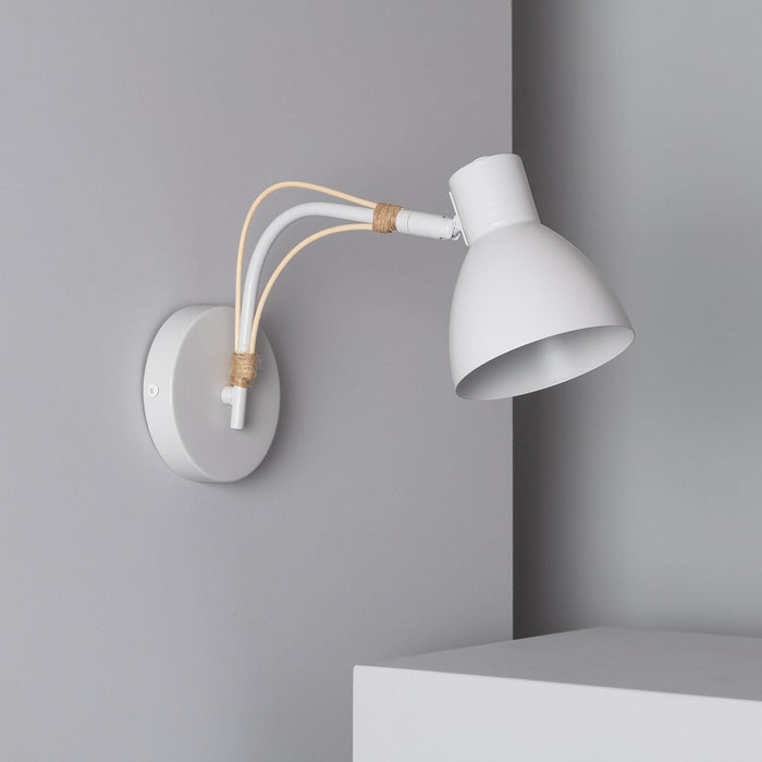 lampara-de-pared-de-madera-y-metal-cubal.jpg