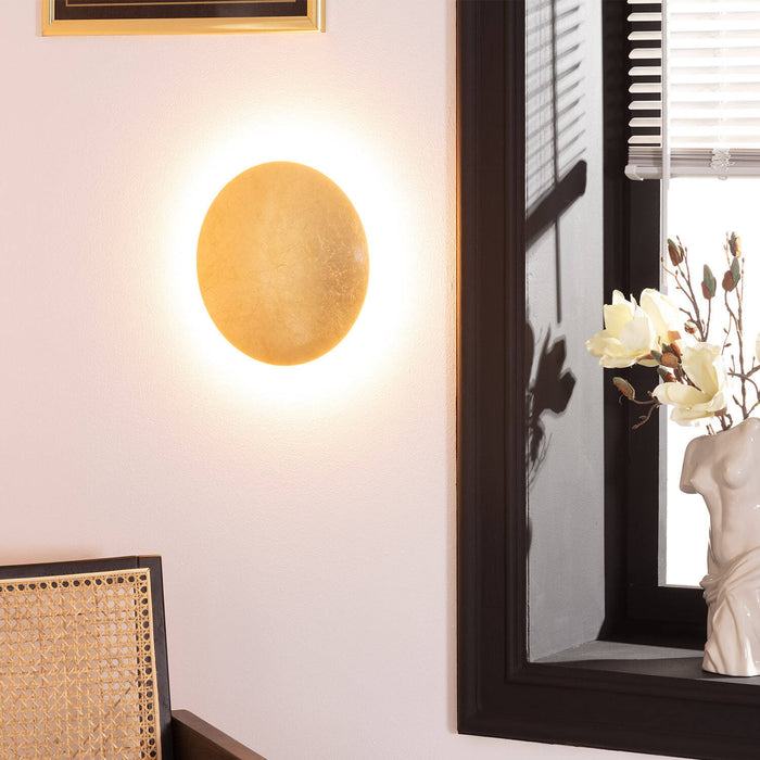 aplique-de-pared-led-18w-de-aluminio-iris-dorado.jpg