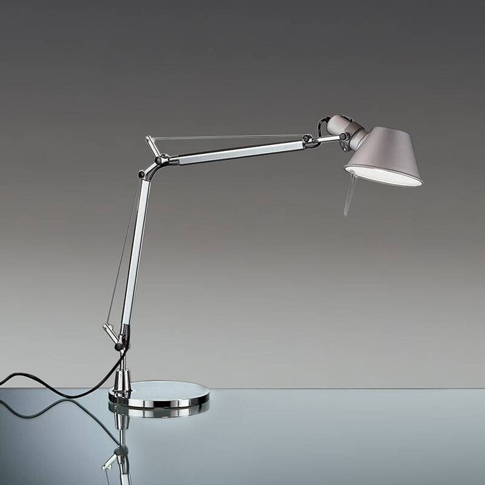 lampara-de-mesa-led-tolomeo-mini-gris-artemide.jpg