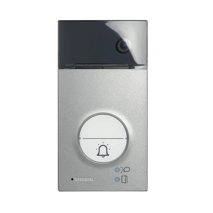 kit-videoportero-1-vivienda-2-hilos-con-placa-linea-3000-y-monitor-manos-libres-classe-100-conectado-bticino-364614.jpg