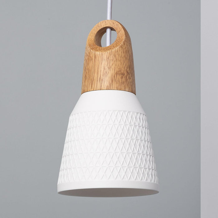 lampara-colgante-ceramica-y-madera-retilles.jpg