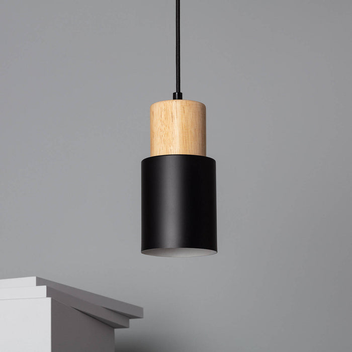 lampara-colgante-metal-y-madera-kidonge.jpg