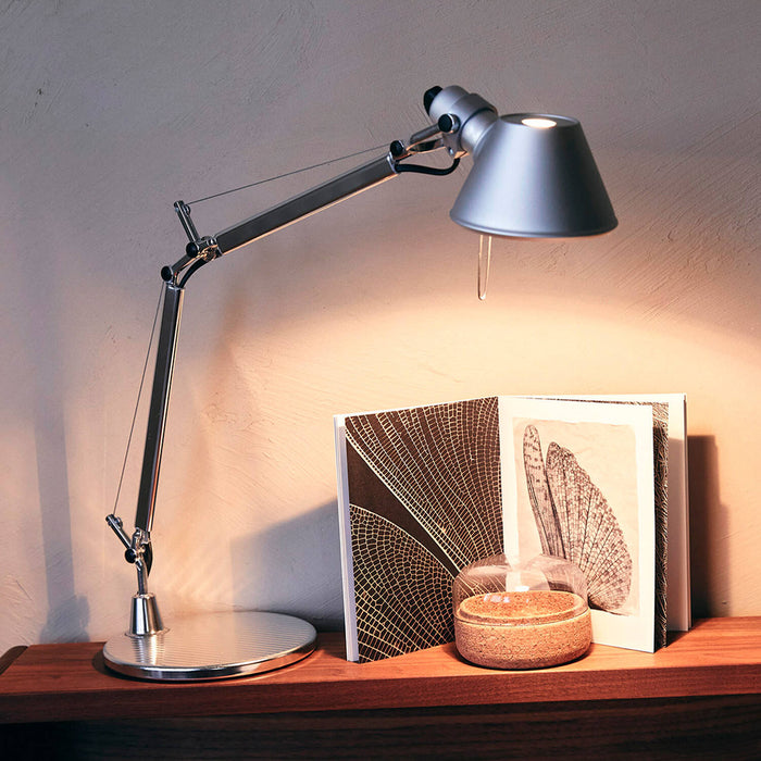 lampara-de-mesa-led-tolomeo-micro-artemide.jpg