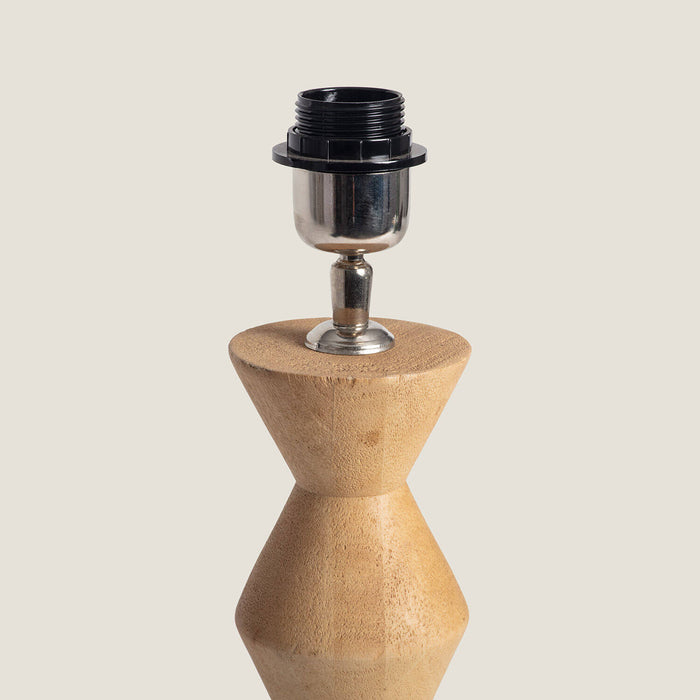 lampara-de-mesa-madera-akesh-ii.jpg
