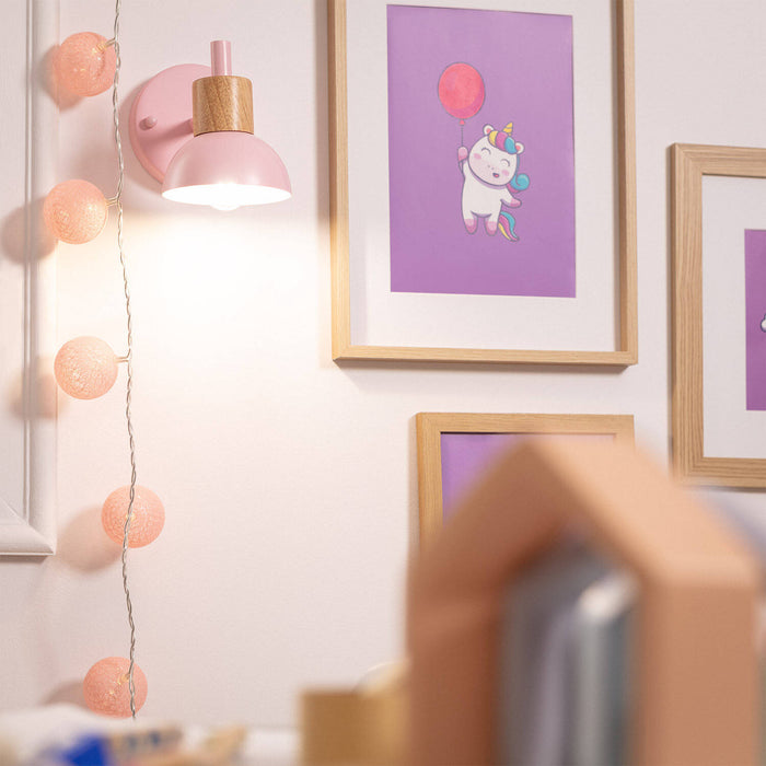 lampara-de-pared-de-madera-y-metal-infantil-demarga-rambla.jpg