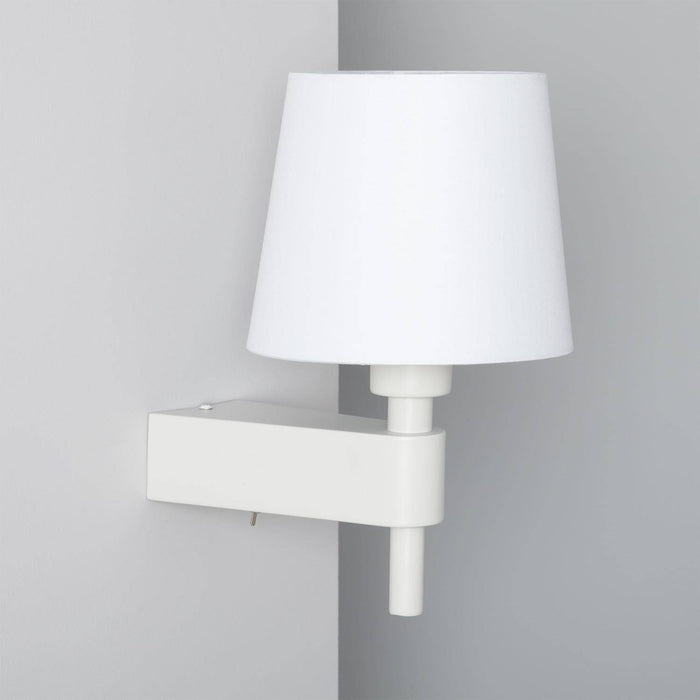 lampara-de-pared-de-metal-chini.jpg
