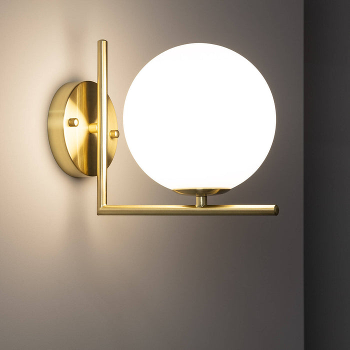 lampara-de-pared-de-metal-y-cristal-moonlight-design.jpg