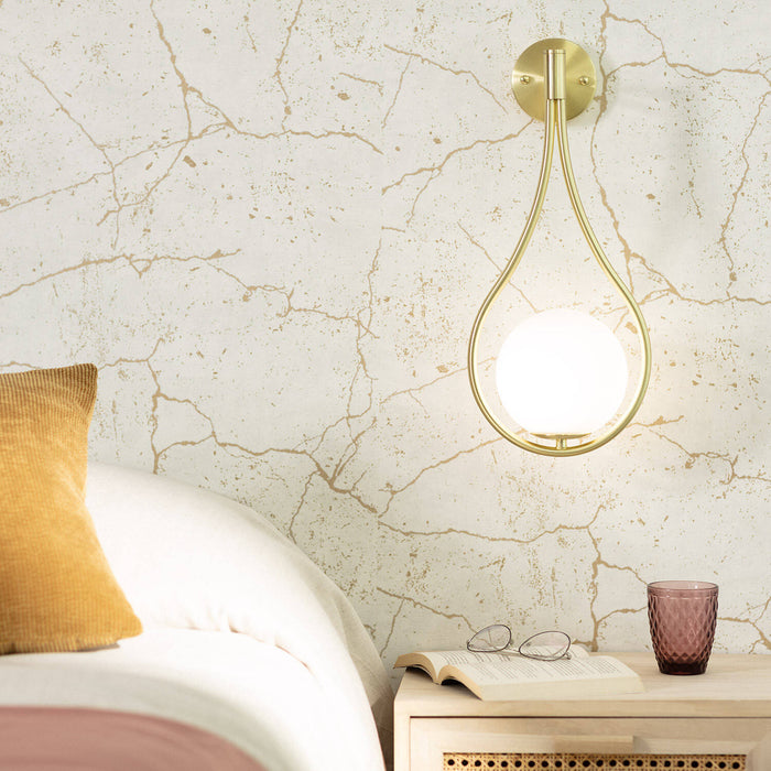 lampara-de-pared-de-metal-y-cristal-moonlight.jpg