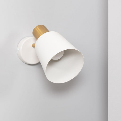 lampara-de-pared-metal-tatlin.jpg