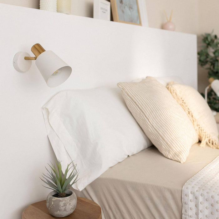 lampara-de-pared-metal-tatlin.jpg