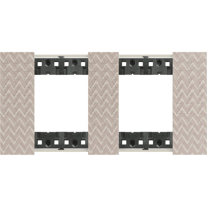 placa-embellecedora-2-x-2-modulos-imd-bticino-living-now-ka4802m2m.jpg